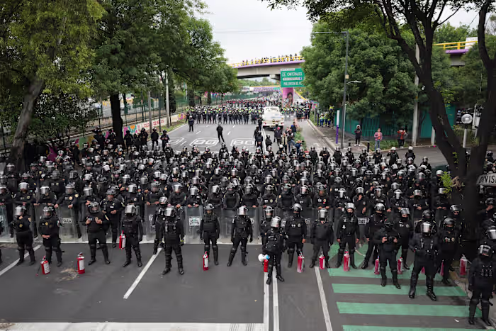 Vieringen botsen met sociale spanningen in Mexico aan de vooravond van het WK