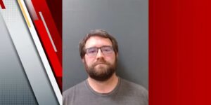 Voormalig civiel coördinator van Comal County Crime Stoppers gearresteerd op grond van twee aanklachten, zegt non-profitorganisatie