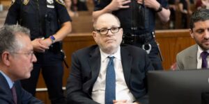 Wat u moet weten over de zaken van Harvey Weinstein na zijn recente nietig geding