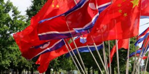 Xi en Kim dringen aan op nauwere banden tussen China en Noord-Korea