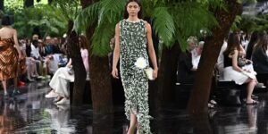Blote huid, fantasie en de machine: 3 tips uit de Parijse coutureweek