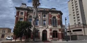 Bonham Exchange zegt dat burgemeester Jones zijn belofte om geld in te zamelen nooit is nagekomen