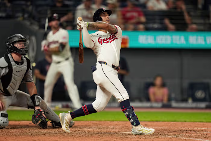 Brayan Rocchio slaat 2-run homer op de 9e plaats en tilt Guardians met 6-5 van White Sox in AL Central-duel