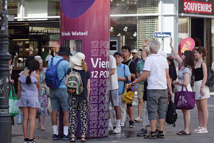 Centraal-Europa bruist terwijl hitterecords worden verbroken in Zwitserland, Denemarken en Tsjechië