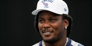 Chris Johnson zoekt een heropleving van de Ice Bucket Challenge terwijl hij zijn strijd tegen ALS voortzet
