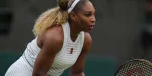 De coach van Serena Williams vertelt AP dat zenuwen en een gesloten dak factoren waren bij het verlies van Wimbledon