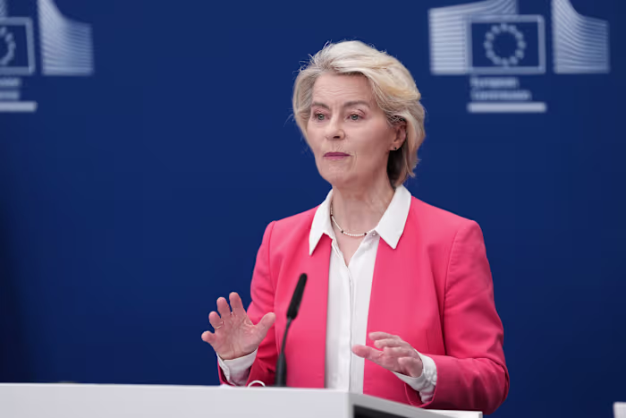 EU-chef weegt leeftijdsbeperkingen af ​​voor kinderen die sociale media gebruiken
