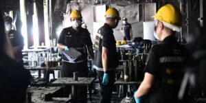 Er breekt brand uit in een pub in Bangkok, waarbij zeker 27 mensen om het leven komen