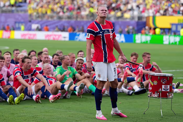 Erling Haaland scoort twee keer om Brazilië te verslaan en Noorwegen voor de eerste keer naar de kwartfinales van het WK te sturen