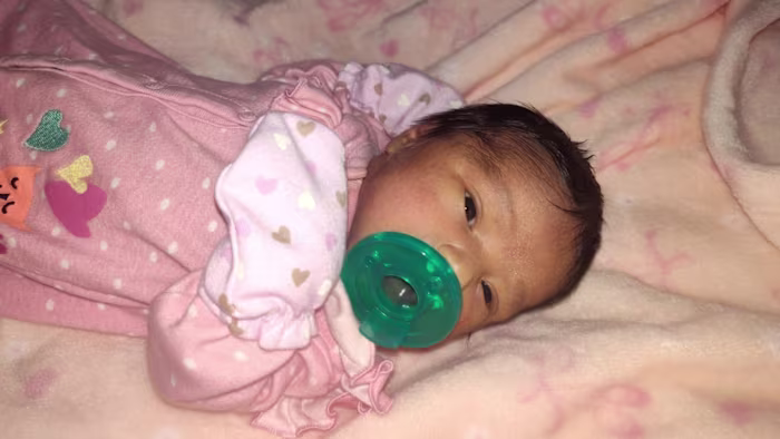 'Gewoon een kleine baby': gemeenschap komt bijeen tijdens wake voor 7 maanden oude Ozana Cisneros te midden van lopend onderzoek