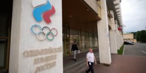 Het Kremlin juicht ‘belangrijke stap’ toe nu het IOC de Olympische beperkingen voor Rusland versoepelt