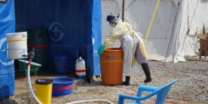 Het dodental door ebola in Congo stijgt tot minstens 930, waaronder tientallen gezondheidswerkers