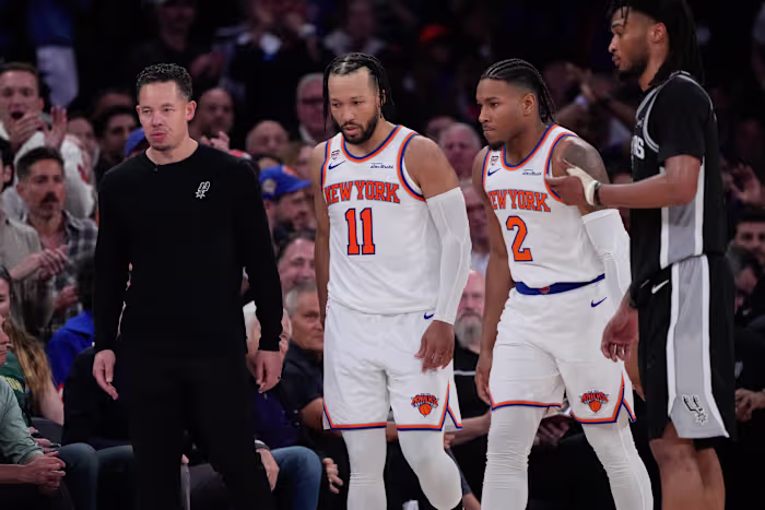 Knicks hebben een snelle reactie nodig na hun eerste nederlaag sinds april, terwijl de Spurs proberen de NBA-finale gelijk te trekken