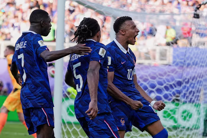 Kylian Mbappé scoort opnieuw en Frankrijk bereikt WK-kwartfinale met 1-0-zege op Paraguay