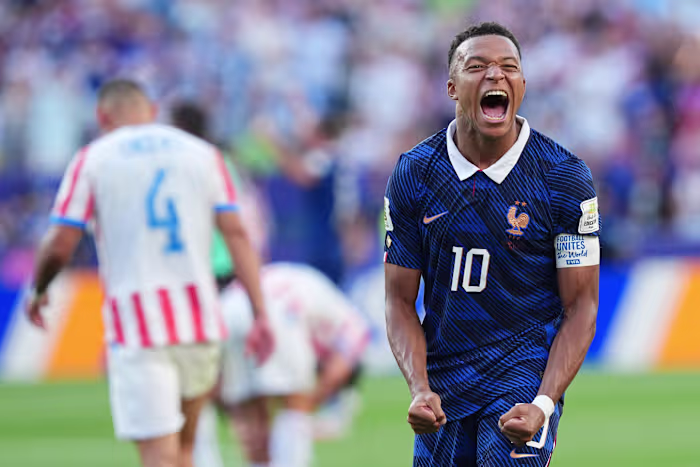 Kylian Mbappé uit Frankrijk scoort 19e WK-doelpunt in zijn carrière, één achterstand op Gouden Schoen-rivaal Messi