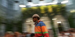 Lewis Hamilton en Colman Domingo leiden een met sterren bezaaide eerste rij tijdens de show van Ralph Lauren in Milaan