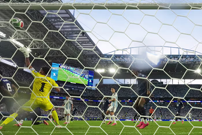 Magische WK-rit van Vozinha en Kaapverdië eindigt nadat Messi en Argentinië naar de rand zijn geduwd