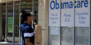 Miljoenen mensen schrappen de gezondheidszorgdekking van Obamacare nadat de subsidies aflopen en de kosten stijgen