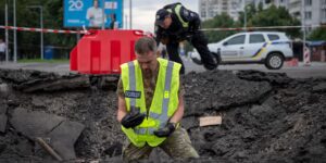 Russische aanvallen doden 6 en verwonden 29 terwijl Oekraïense troepen olietankers aanvallen
