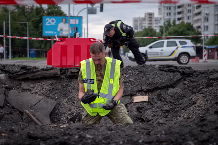 Russische aanvallen doden 6 en verwonden 29 terwijl Oekraïense troepen olietankers aanvallen