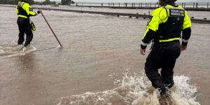 Texas wordt overspoeld door hevige regenval, terwijl voorspellers waarschuwen dat meer stormen tot gevaarlijke overstromingen kunnen leiden