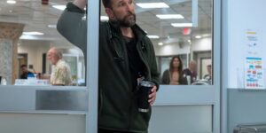 ‘The Pitt’ leidt met 25 Emmy-nominaties en ‘Hacks’ breekt record voor komedies met 24