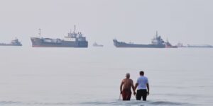 Waarom het zo moeilijk is voor de VS om de Straat van Hormuz volledig te heropenen