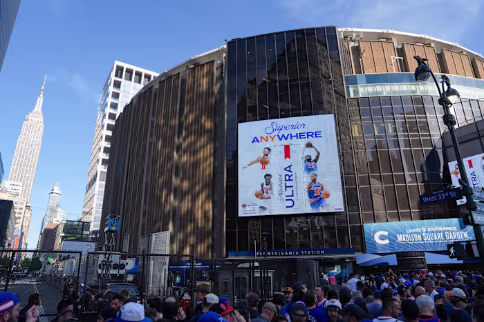 Zestig mensen aangehouden na ‘gevaarlijk gedrag’ in de straten van New York City tijdens de NBA Finals, zegt de politie