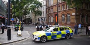 4 neergestoken in het centrum van Londen bij wat volgens de politie een incident op het gebied van de geestelijke gezondheid was