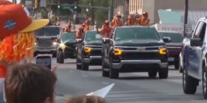 Boerne Little League keert terug naar huis om te paraderen na het optreden van de Little League World Series