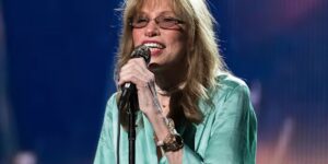 Carly Simon heeft de ziekte van Parkinson en wordt behandeld voor huidkanker