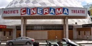 Cinerama Dome, een iconisch Hollywood-theater dat gesloten is vanwege de COVID-pandemie, gaat weer open