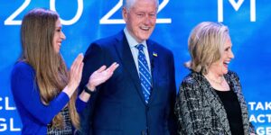 Clinton Foundation richt een instituut op om deelstaatregeringen te helpen bij het vinden van onpartijdige oplossingen