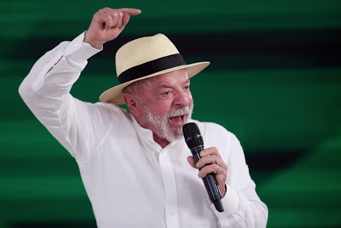 De Braziliaanse Lula lanceert een herverkiezingsbod nu de zorgen over buitenlandse inmenging toenemen