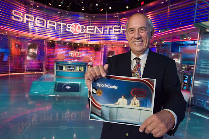 ESPN-medeoprichter Bill Rasmussen sterft op 93-jarige leeftijd aan de gevolgen van de ziekte van Parkinson