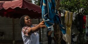 Ebola doodt 1.700 mensen in Oost-Congo terwijl de snelst groeiende uitbraak toeneemt
