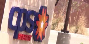 Het nieuwe energieplan van de gouverneur wakkert de discussie aan over CPS Energy-betalingen die naar de algemene begroting van de stad San Antonio gaan