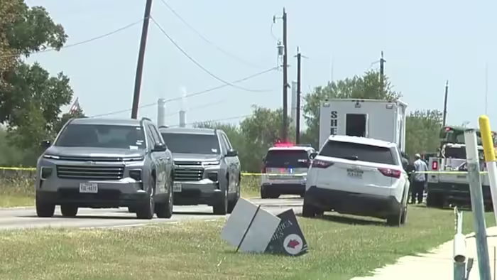 Man dood aangetroffen in het zuidoosten van Bexar County, dagen na een mogelijke crash, zegt de sheriff