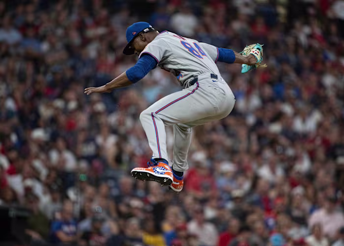 Mets-rookie Jefry Yan viert viraal hoogvliegend feest nadat hij zijn eerste MLB-slagman met drie slag heeft uitgeschakeld