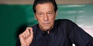 Pakistan verwerpt beschuldigingen van mishandeling en medische verwaarlozing van de gevangengenomen ex-premier Imran Khan