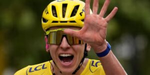 Pogačar keert terug naar de Spaanse Vuelta op jacht naar een zeldzame dubbele en ongrijpbare treble