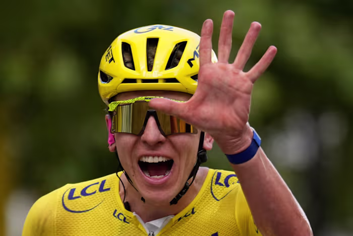 Pogačar keert terug naar de Spaanse Vuelta op jacht naar een zeldzame dubbele en ongrijpbare treble