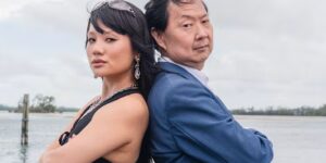 Rei Ami van ‘KPop Demon Hunters’ en cabaretier Ken Jeong nemen een hap uit ‘Shark Week’