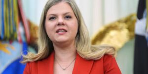 Trump kiest Dr. Heidi Overton, een topassistent van het Witte Huis, om de Food and Drug Administration te leiden