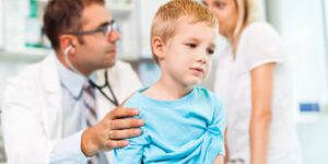 ermee geboren, later gediagnosticeerd: hoe het tethered cord-syndroom zich kan openbaren als een kind groeit