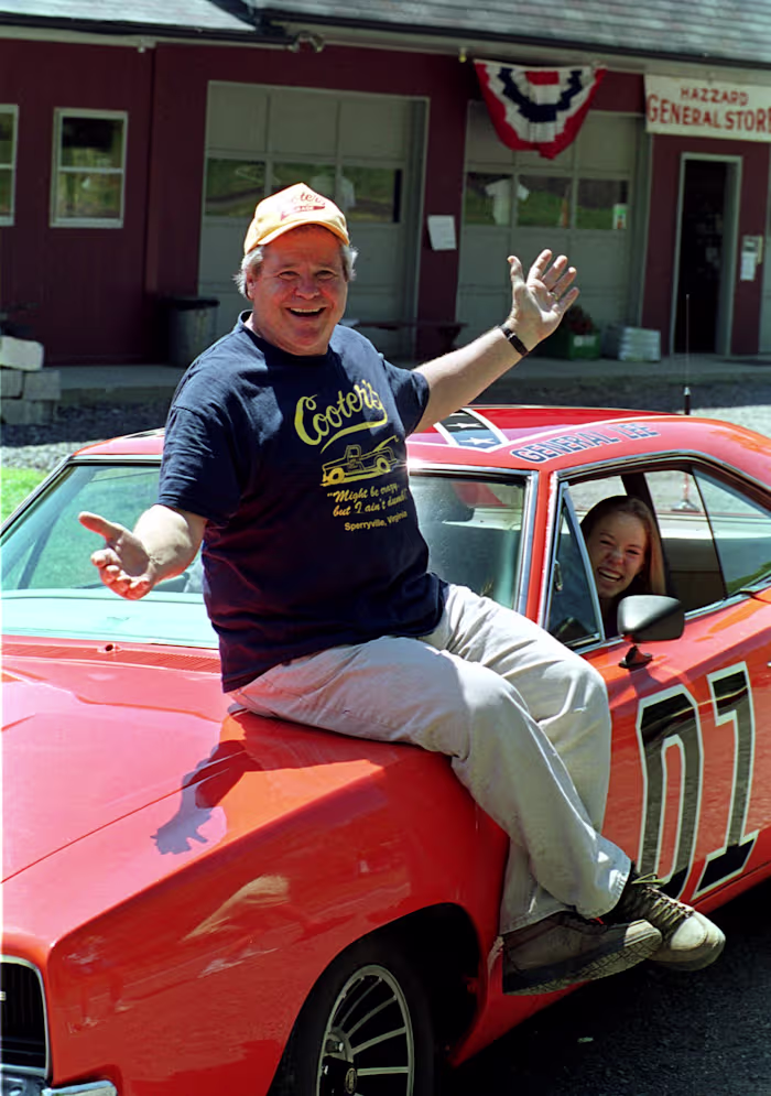 Ben Jones, brave ouwe 'Dukes of Hazzard'-acteur en tweevoudig lid van het Amerikaanse Huis van Afgevaardigden, sterft op 84-jarige leeftijd