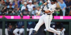 Cal Raleigh slaat career-high 3 homeruns voor de Mariners tegen de Phillies