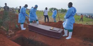 De Congolese autoriteiten melden meer dan 6.000 bevestigde gevallen van ebola en bijna 3.000 doden