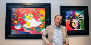 De psychedelische popartiest Peter Max is op 88-jarige leeftijd overleden, zegt zijn zoon
