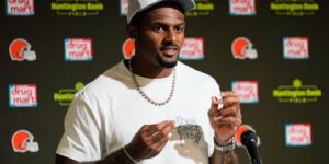 Deshaun Watson noemde Cleveland Browns de startende quarterback van Shedeur Sanders